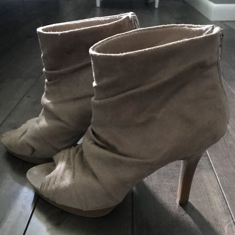 Fioni suede peep toe heels